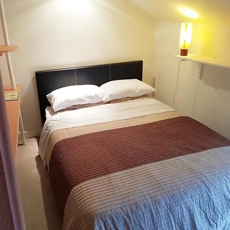 Fully Furnished Lejlighed
